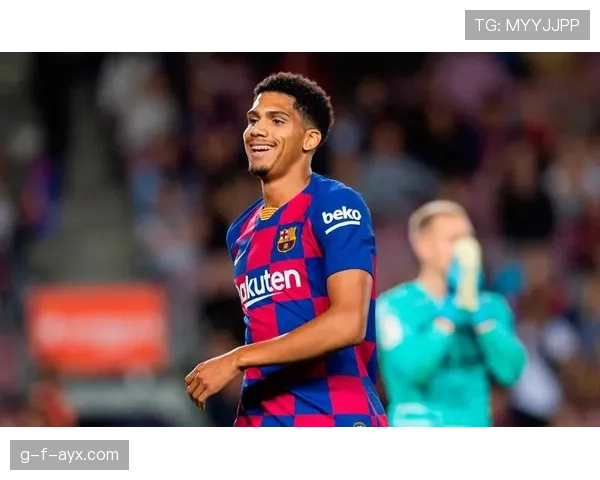 罗纳德·阿劳霍近期防守表现稳健，状态持续提升