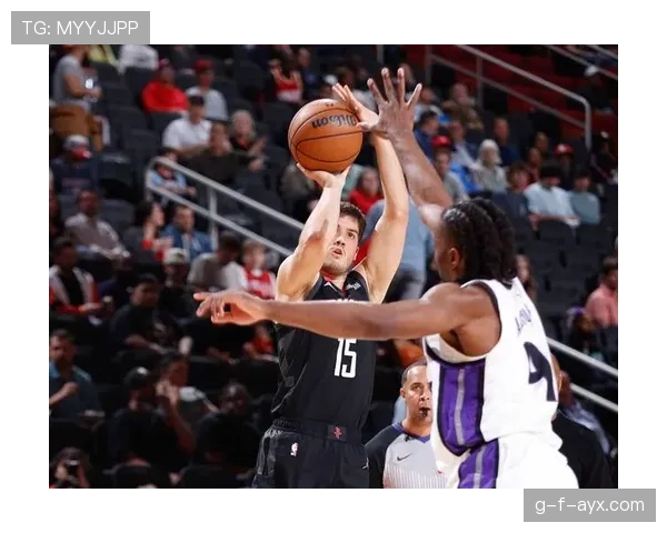 德斯蒙德·班恩无球投篮升级 拉开球队三分火力空间